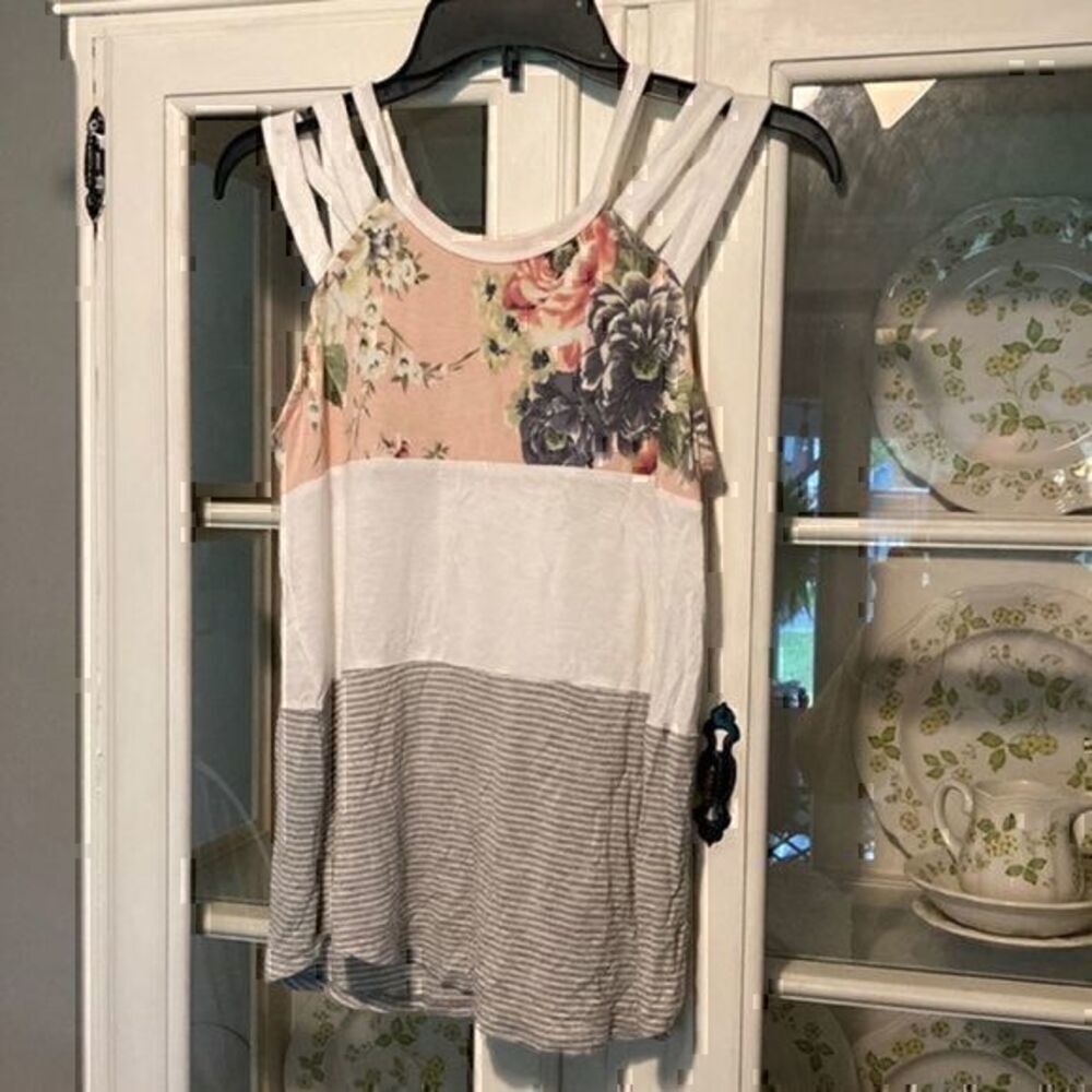 Medium sleeveless top ivory gem boutique   